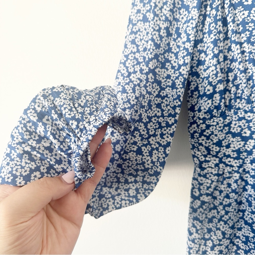 Lulu's Afternoon Out Blue Floral Print Long Sleeve Jumpsuit M NWT - Picture 7 of 14